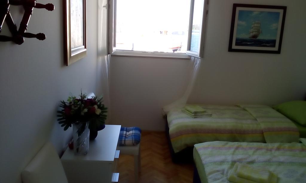 Apartment Masa Pirovac Exterior photo